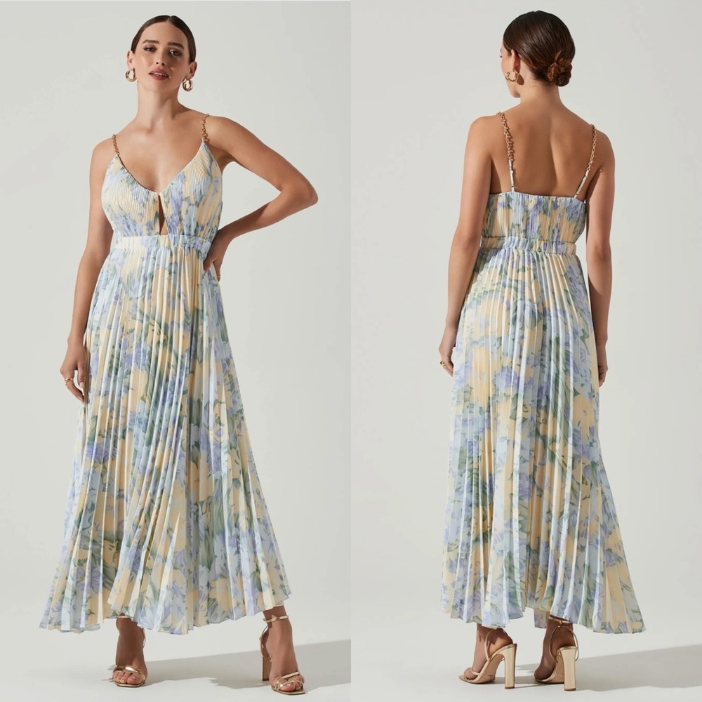 New ASTR Loralee Floral Pleated Midi Dress Blue Yellow